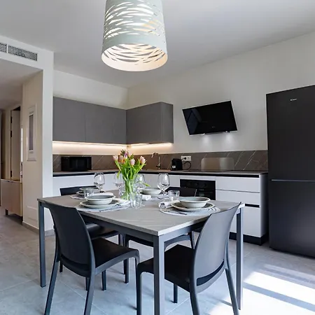 Casa Corand - *